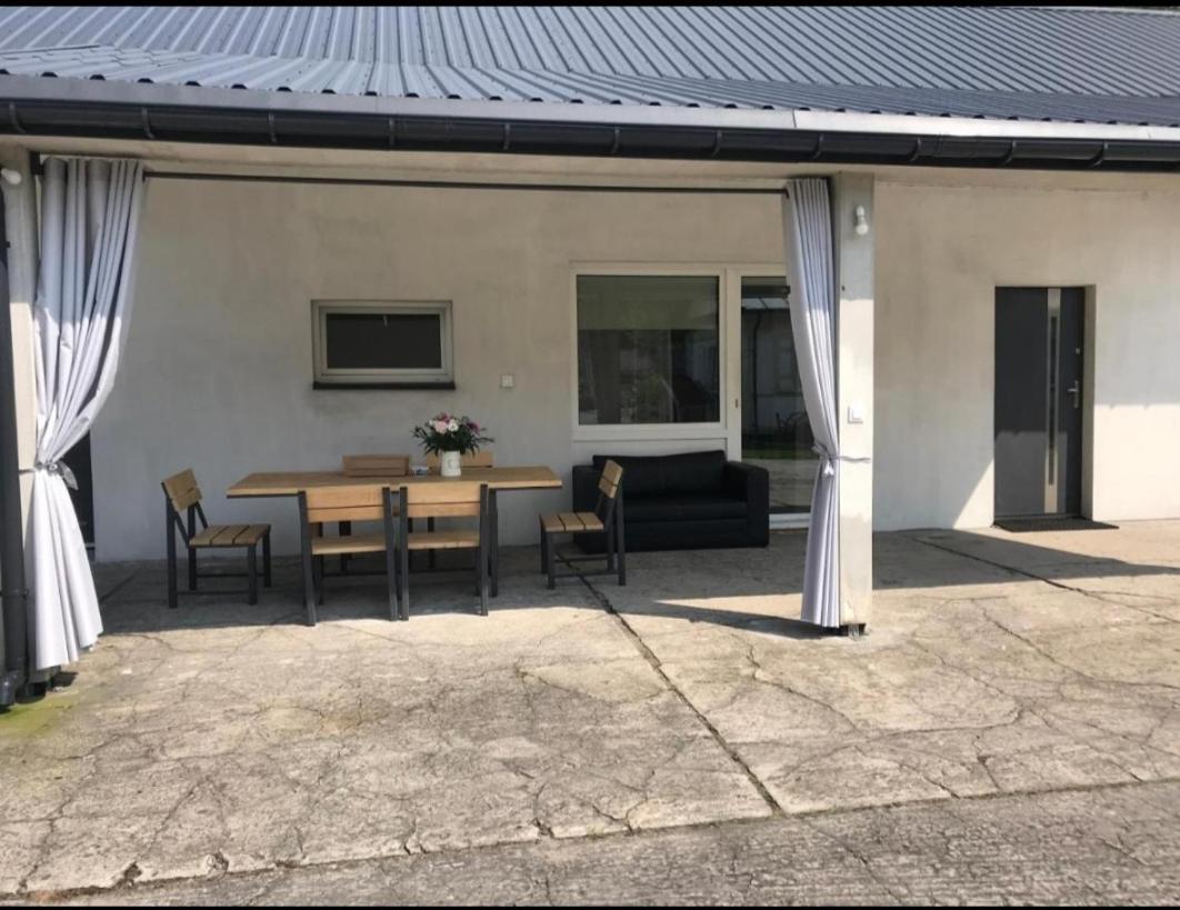 Vila Letnia Oaza "Forsycja" Sobienie Jeziory Exteriér fotografie